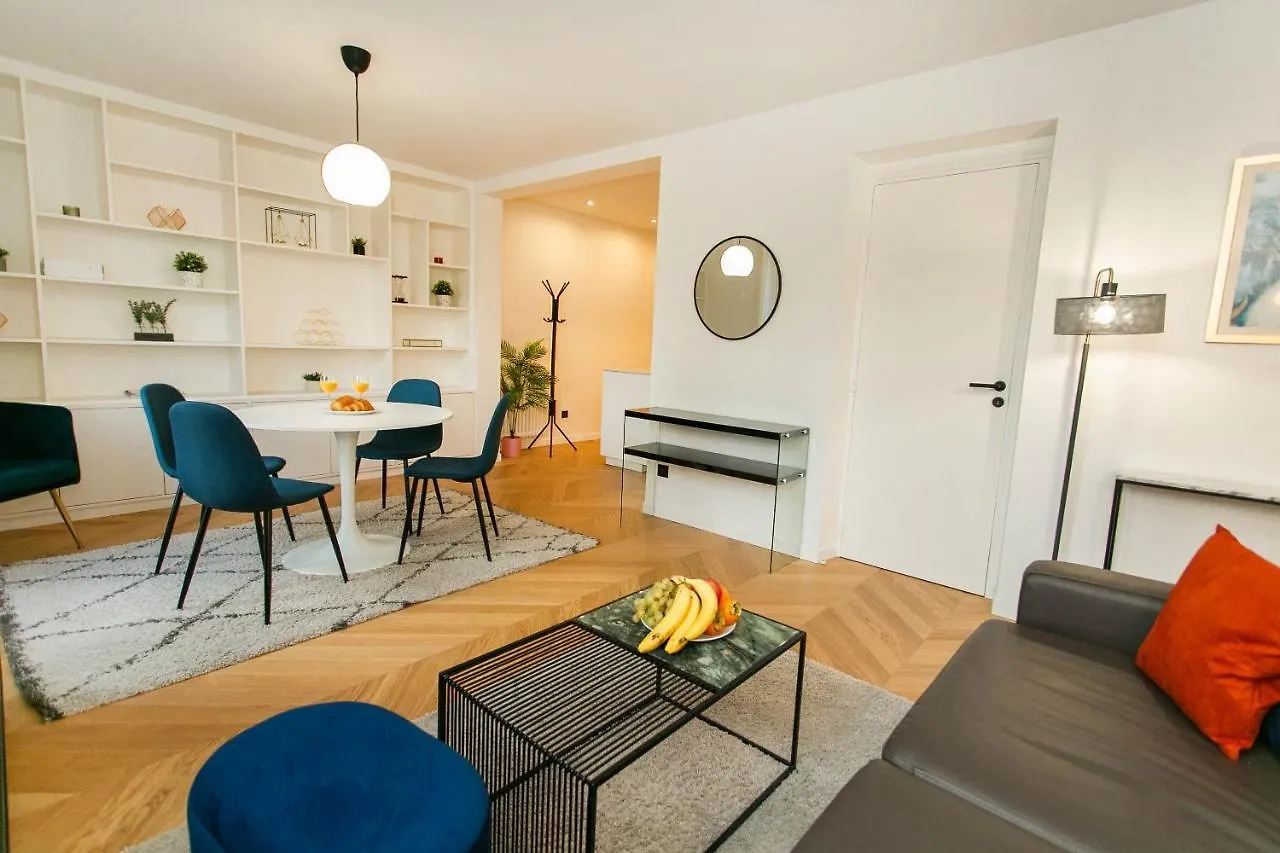 St Lazare & Madeleine - City Apartment Paris France