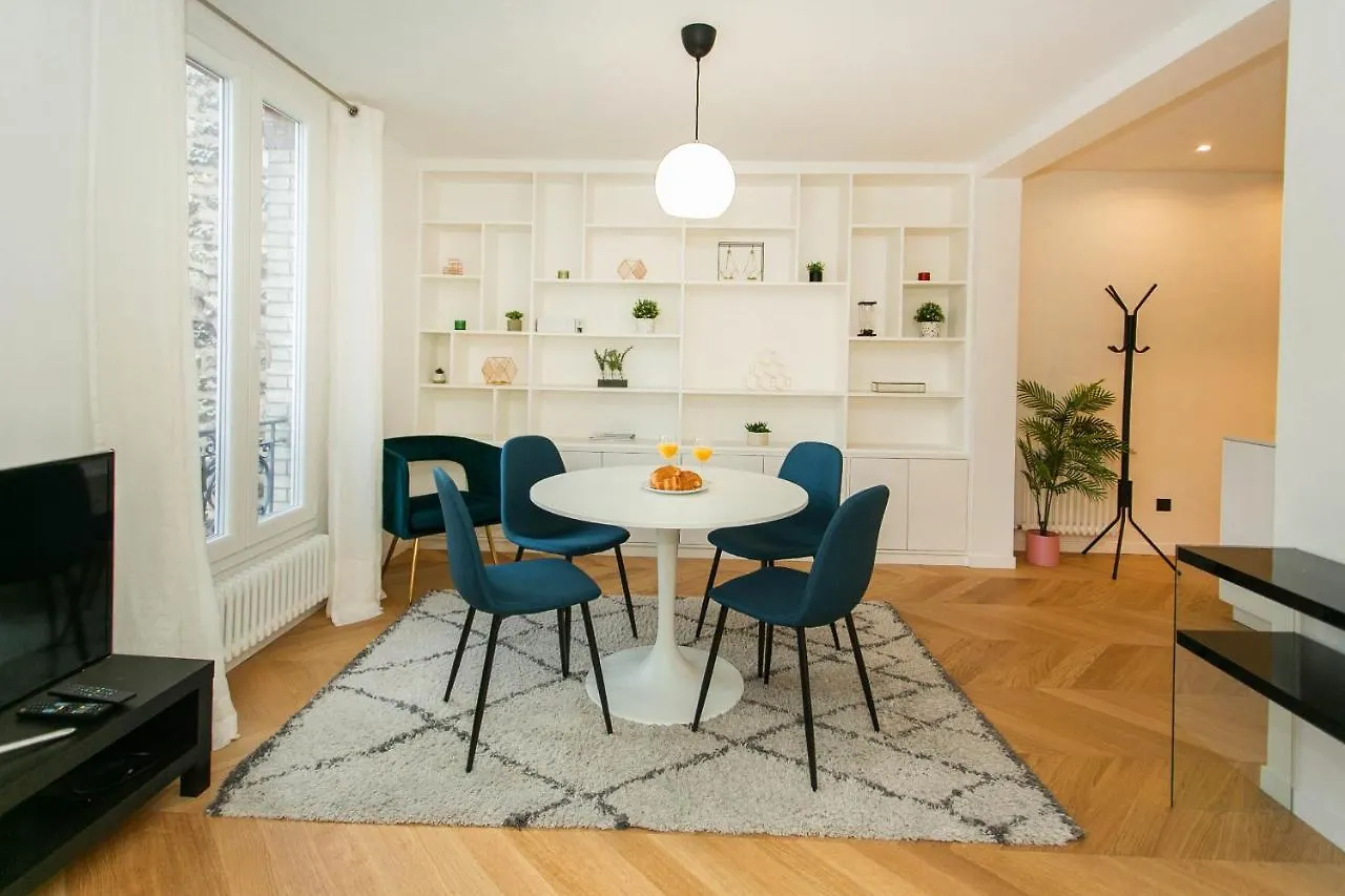 St Lazare & Madeleine - City Apartment Paris