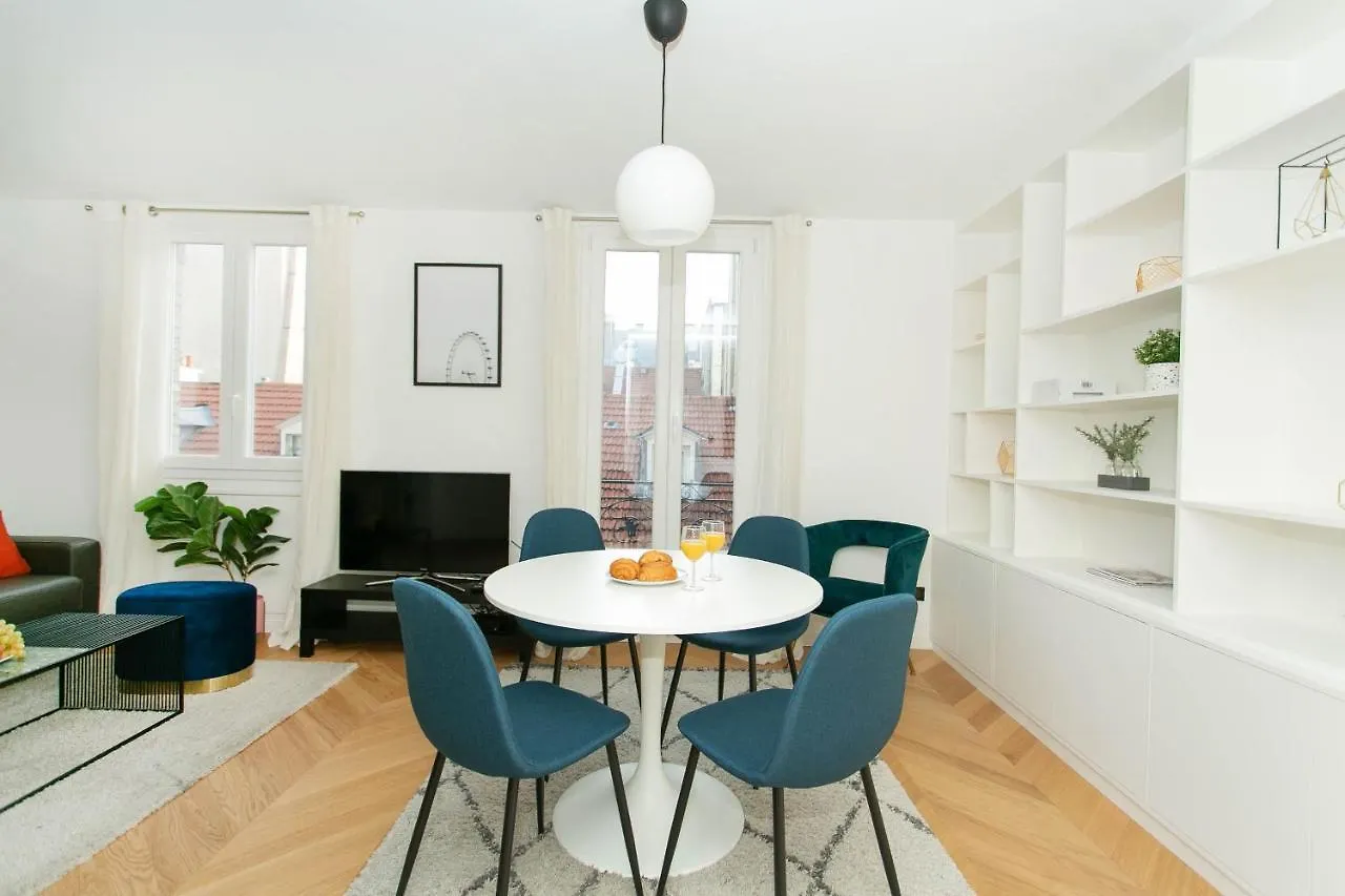St Lazare & Madeleine - City Apartment Paris