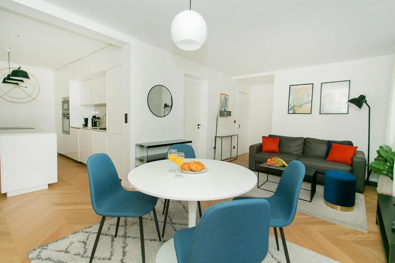St Lazare & Madeleine - City Apartment Paris