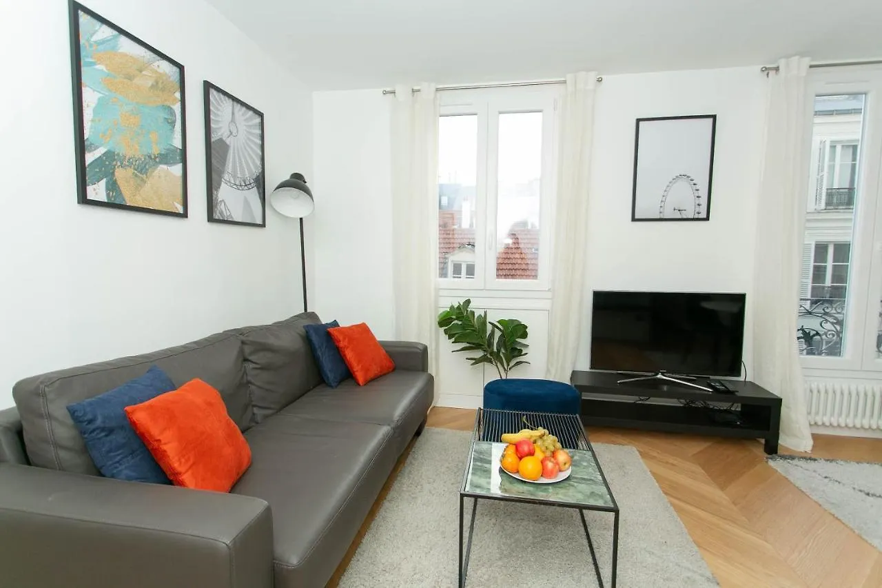 St Lazare & Madeleine - City Apartment Paris