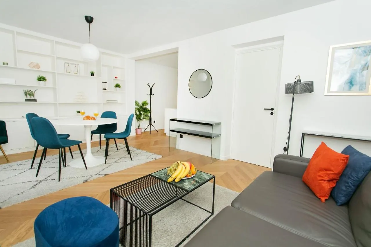 St Lazare & Madeleine - City Apartment Paris 0*,